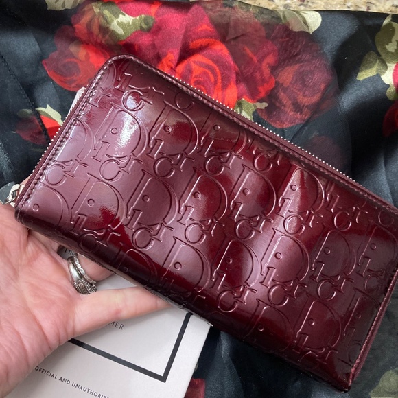 EUC Christian Dior Bordeaux long zip trotter wallet &book💕 - Picture 6 of 11